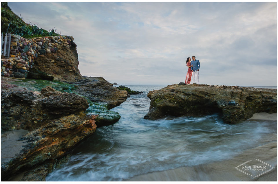 J-Victoria-Beach-Laguna-Beach-Engagement-25