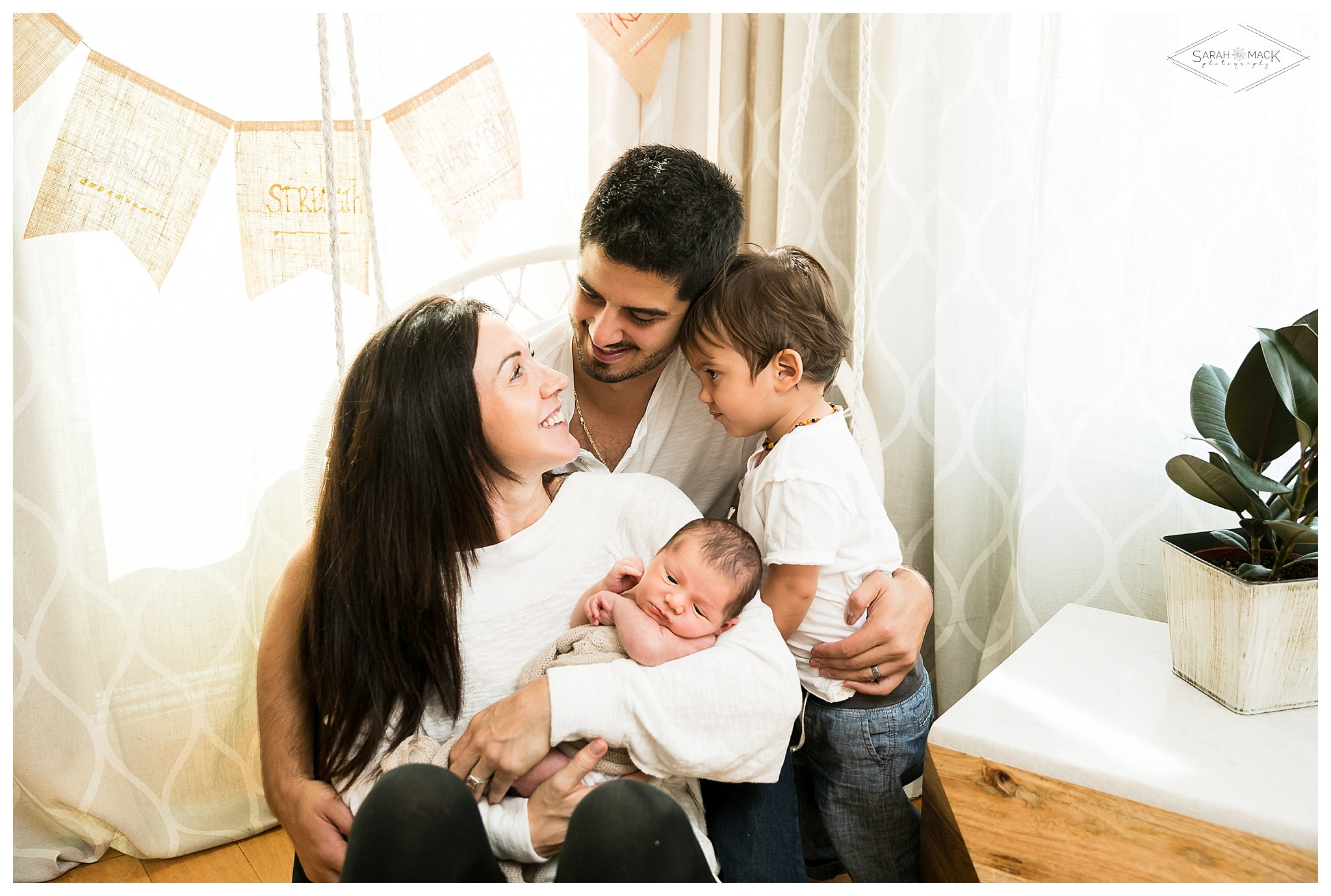 A Orange County Newborn Lifestyle Photography